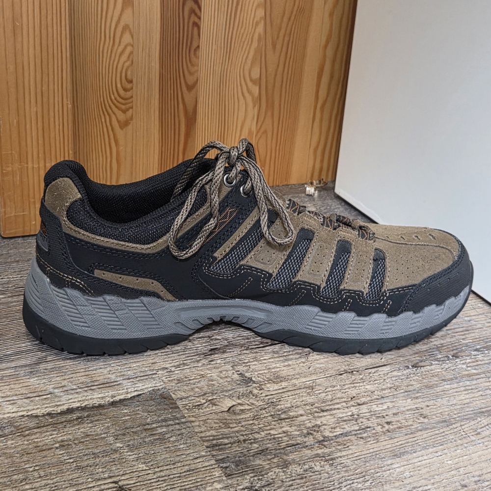 Skechers Sport Men's Outland Thrill Seeker Sneaker Lace Up Walking Shoe Size 9.5 - Picture 7 of 10